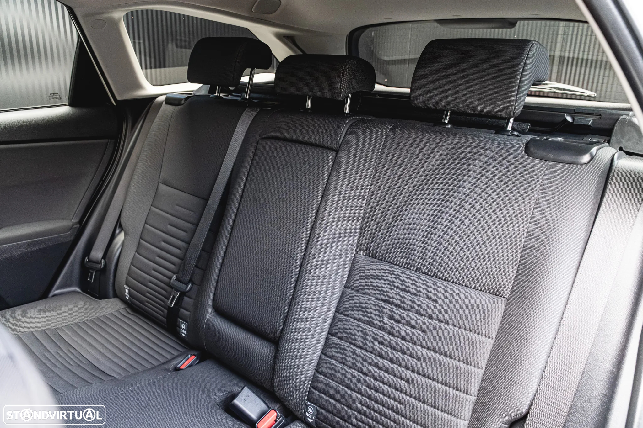 Toyota Auris Touring Sports 1.4 D-4D Com+P.Sport - 19
