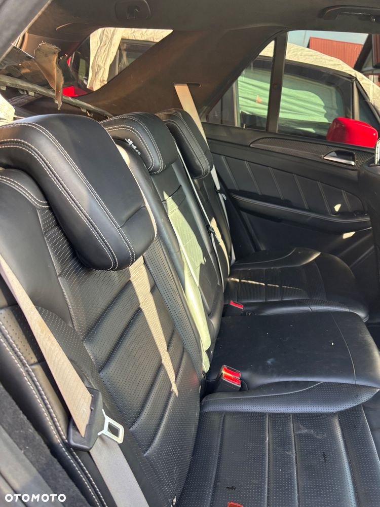 Mercedes-Benz GLE - 12