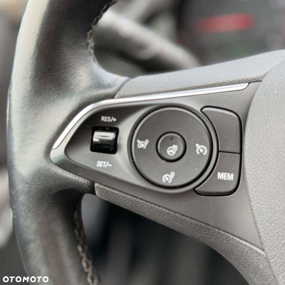 Opel Crossland X - 23