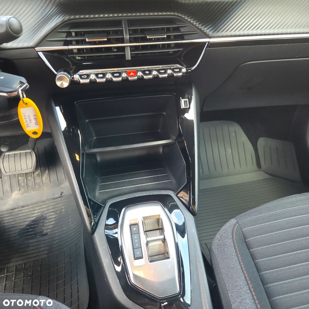 Peugeot 2008 - 16