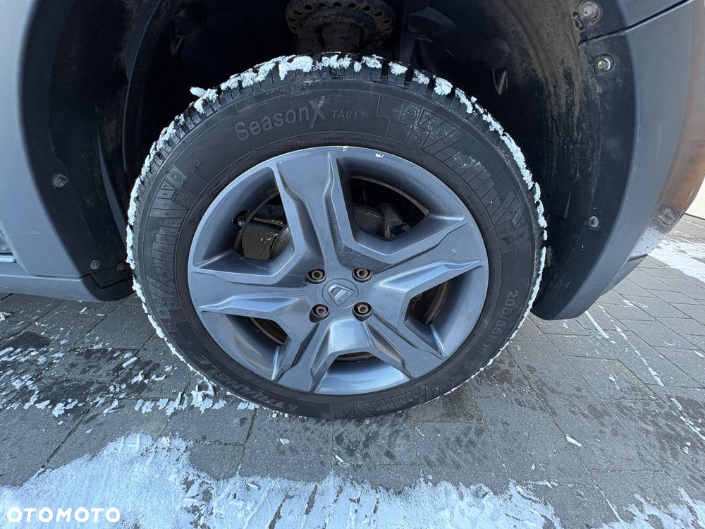 Dacia Sandero TCe 90 S&S Celebration - 31