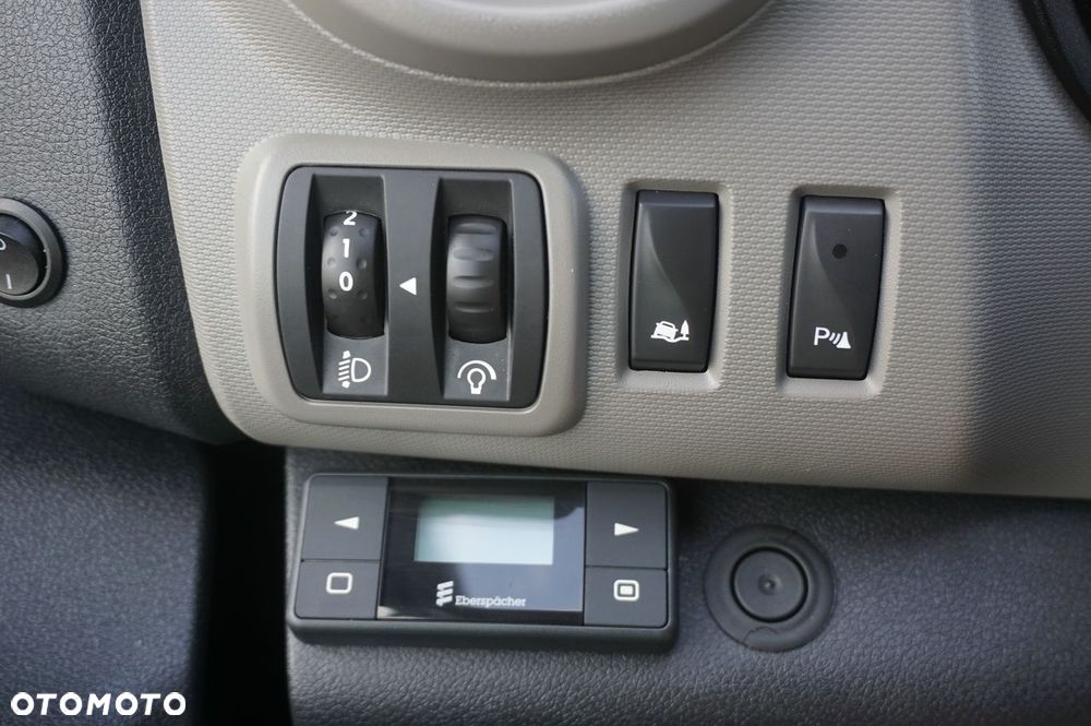 Renault TRAFIC - 8