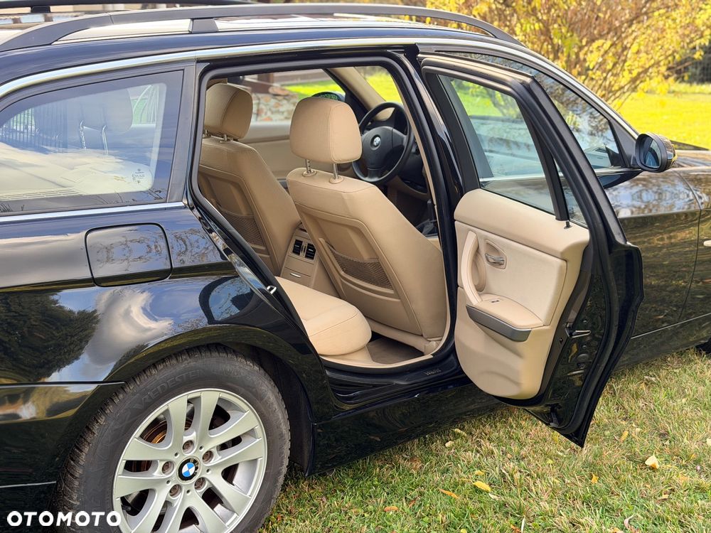 BMW Seria 3 325i - 19