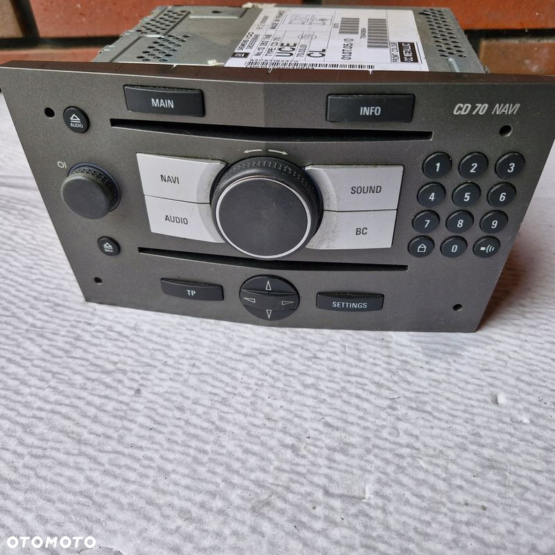 RADIO FABRYCZNE NAVI CD70 ZAFIRA B 13262748 EU - 2