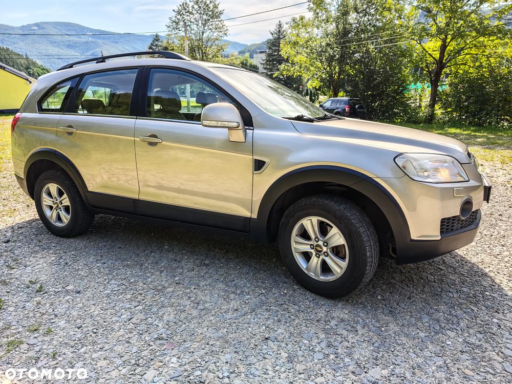 Chevrolet Captiva 2.0 d LT high 5os - 25