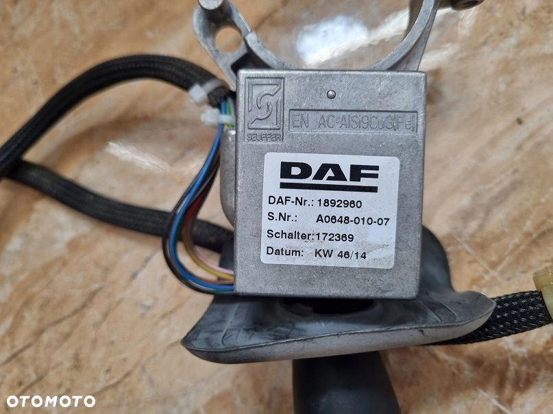 PRZEŁĄCZNIK MANETKA WYCIERACZEK KIERUNKOWSKAZÓW DAF XF CF 106 EURO6 1892960 - 2