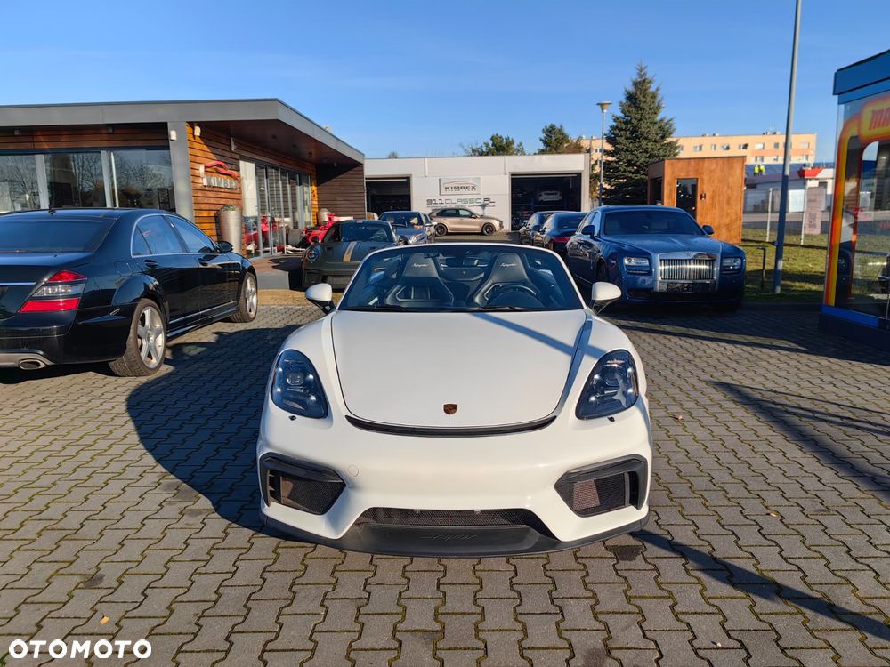 Porsche 718 Spyder - 4