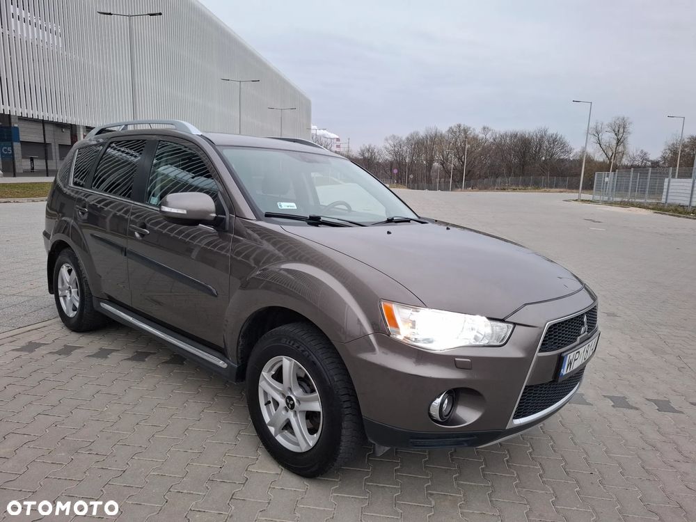Mitsubishi Outlander 2.0 DID Intense + SE - 4