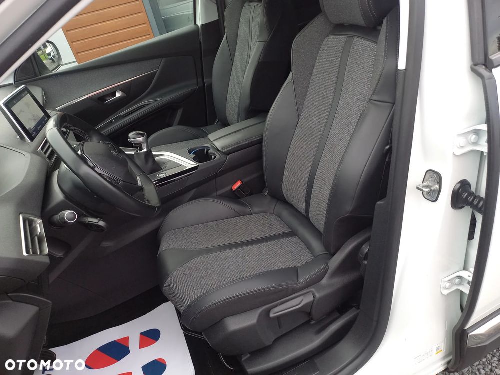 Peugeot 5008 BlueHDI 130 Allure Business-Paket - 18