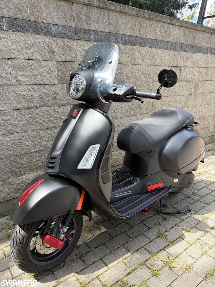 Vespa GTS - 2