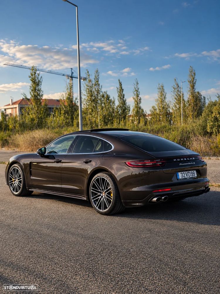 Porsche Panamera - 3