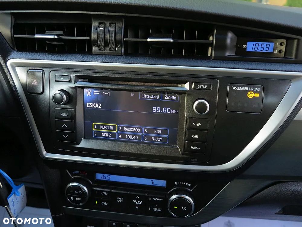 Toyota Auris 1.33 Dual-VVT-i START Edition - 21