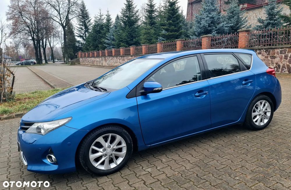 Toyota Auris 2.0 D-4D Executive - 10