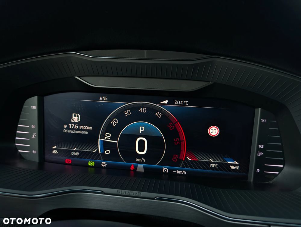 Skoda Superb 2.0 TDI DSG Style - 11