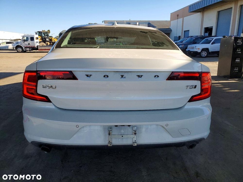 Volvo S90 T5 Geartronic Momentum - 6