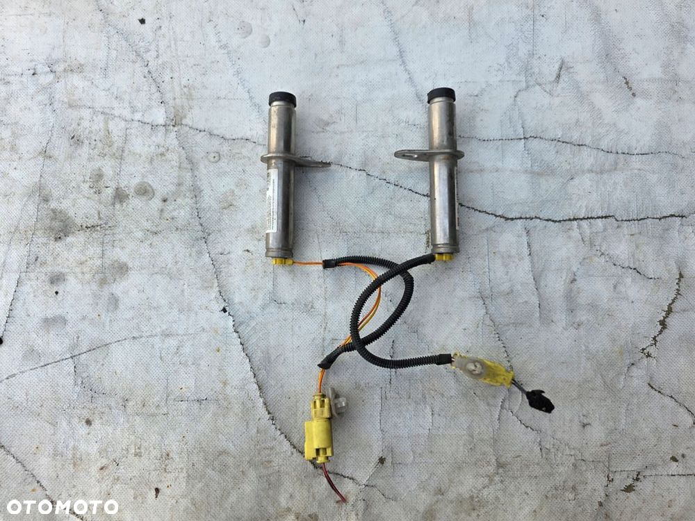 PEUGEOT RCZ NABÓJ PIROTECHNICZNY ZAWIASU MASKI LEWY+PRAWY YM17342080 - 2