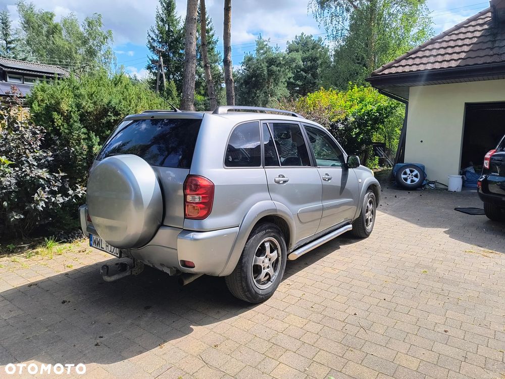 Toyota RAV4 2.0 D-4D 4x4 - 9