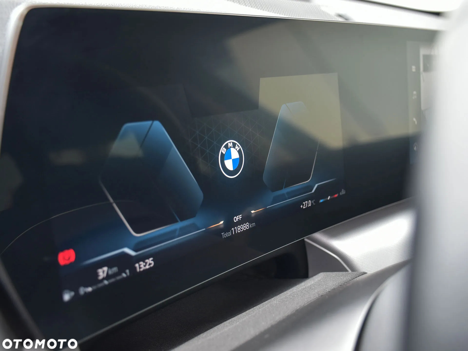 BMW X1 sDrive18i - 28