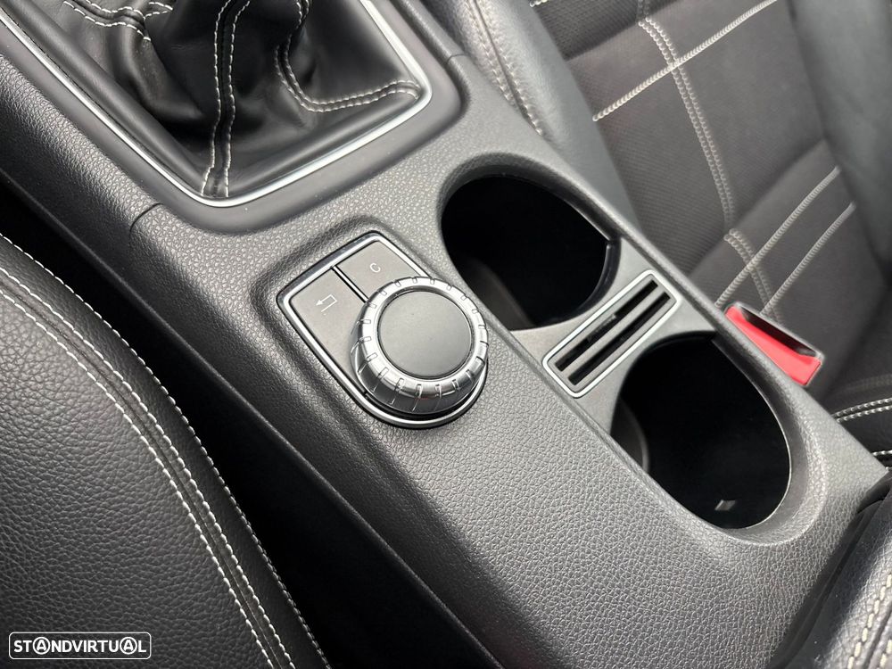 Mercedes-Benz CLA 200 CDI Urban - 24