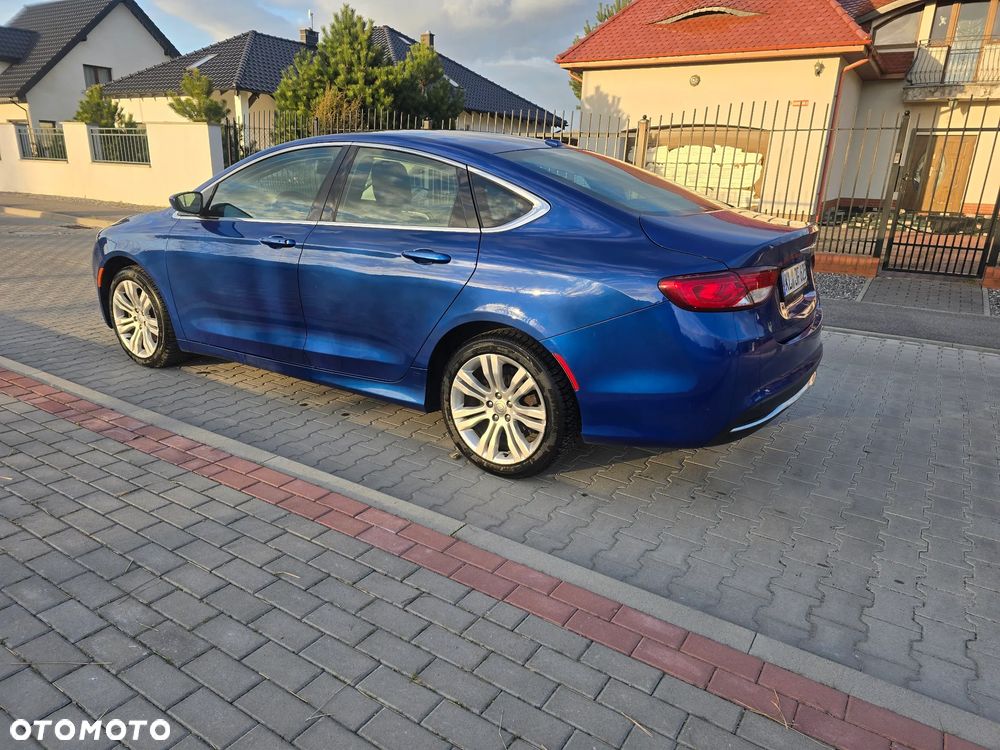 Chrysler 200 - 8