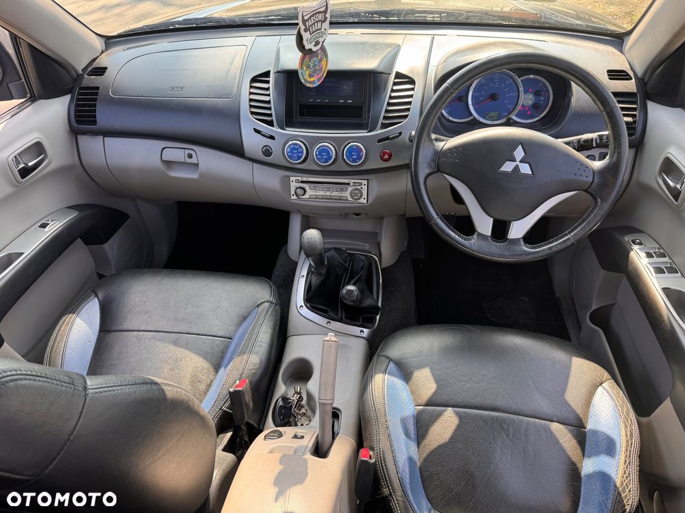 Mitsubishi L200 2.5 DID Intense + HP - 29