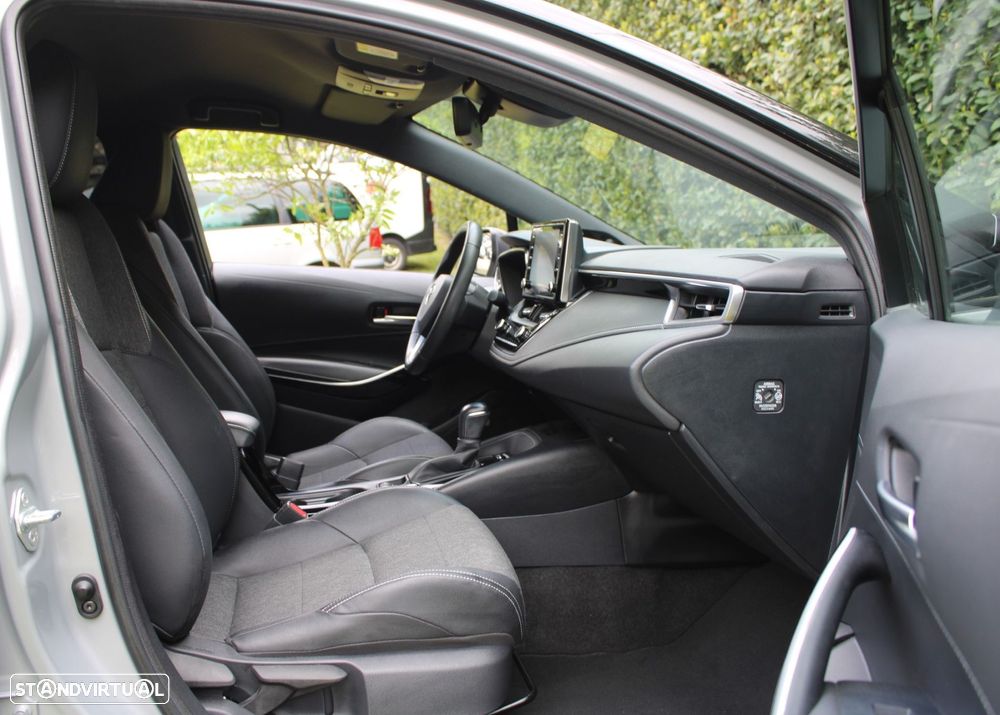 Toyota Corolla 1.8 Hybrid Comfort+P.Sport - 32