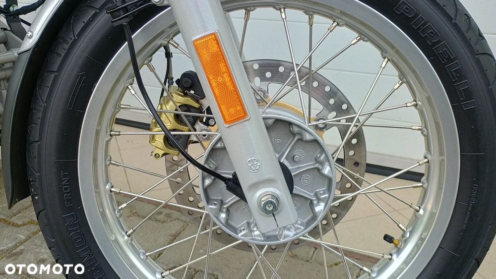 Royal Enfield Continental - 32