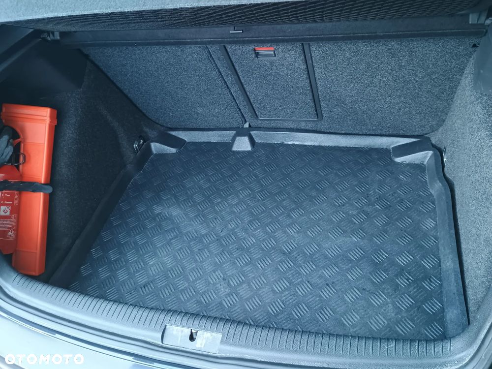 Volkswagen Golf 1.9 TDI Trendline - 10