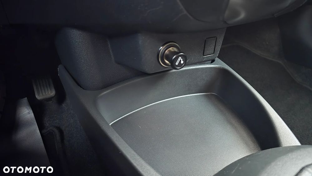 Toyota Yaris - 25