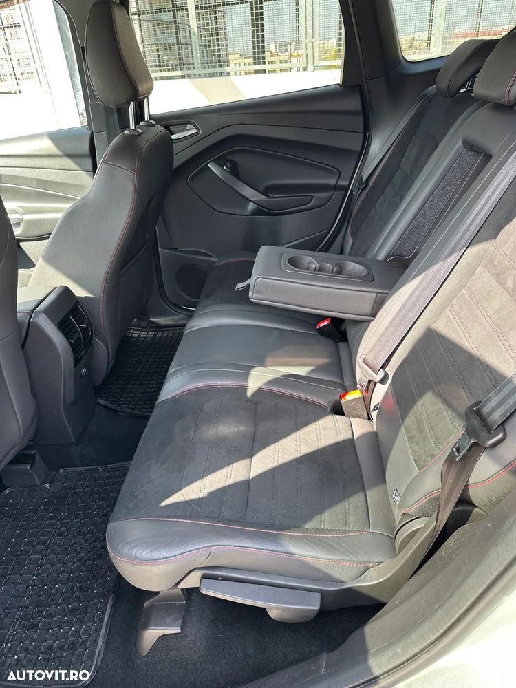 Ford Kuga 2.0 TDCi 4x4 Aut. ST-Line - 8