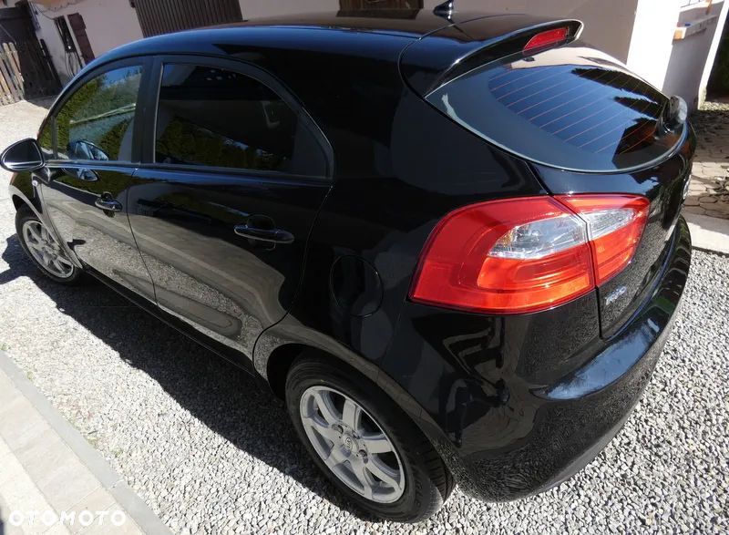 Kia Rio 1.2 Dream Team Edition - 17