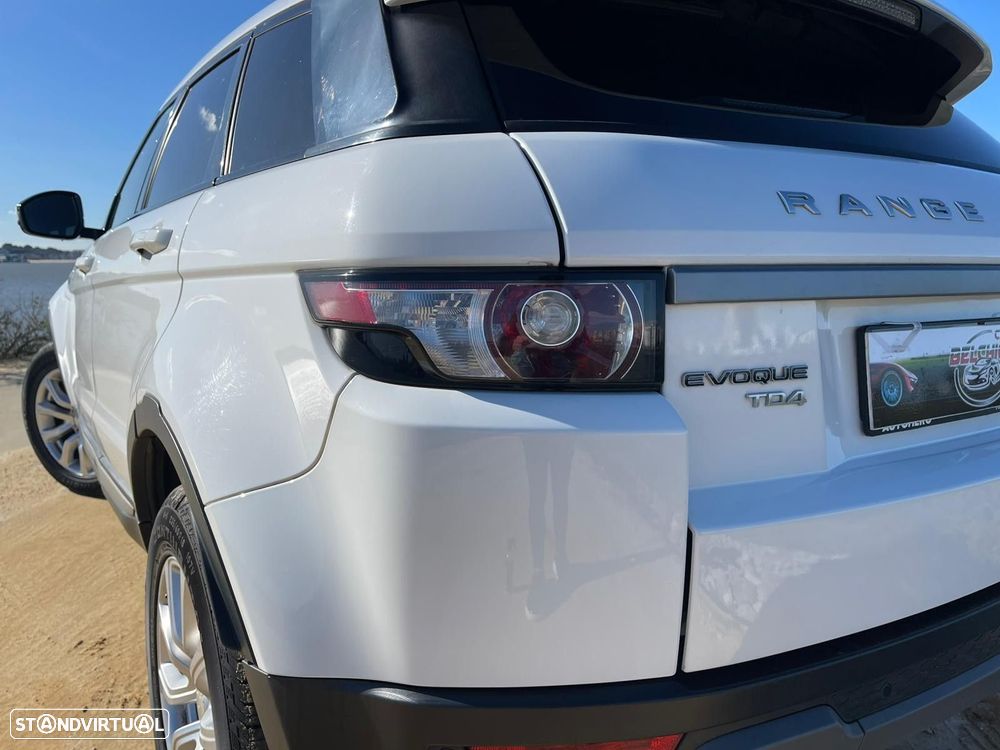 Land Rover Range Rover Evoque 2.2 TD4 Dynamic Auto - 4
