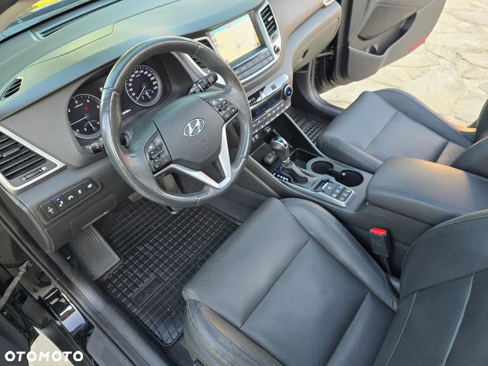 Hyundai Tucson 2.0 CRDI 4WD Automatik Premium - 28