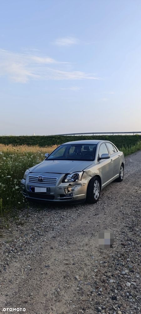 Toyota Avensis - 3