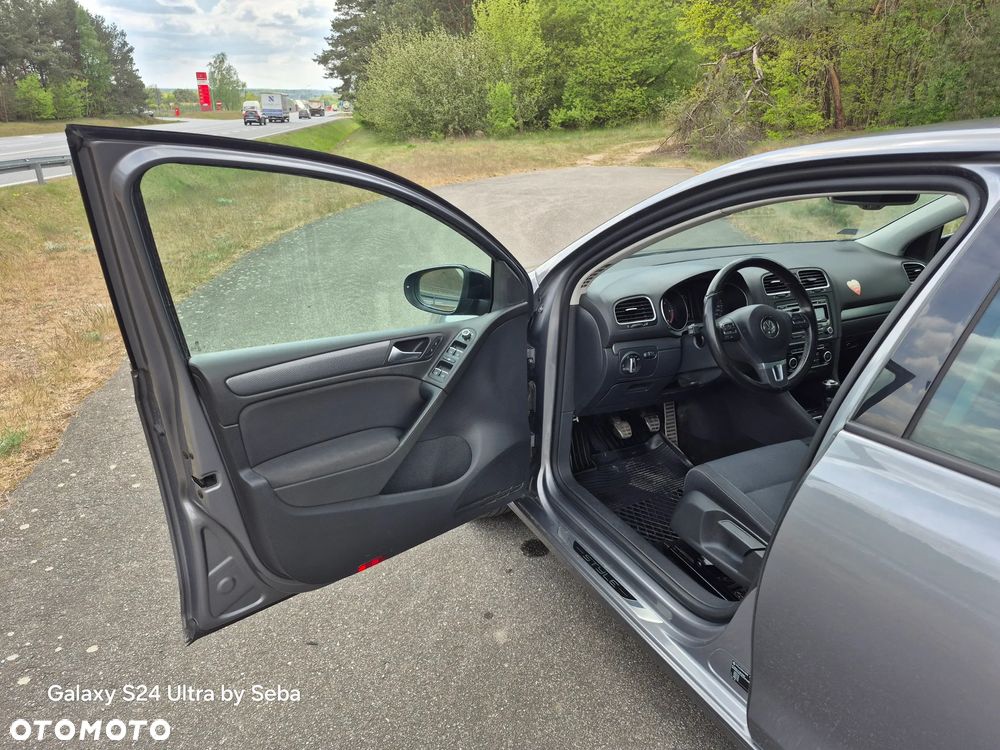 Volkswagen Golf 1.6 TDI Highline - 11