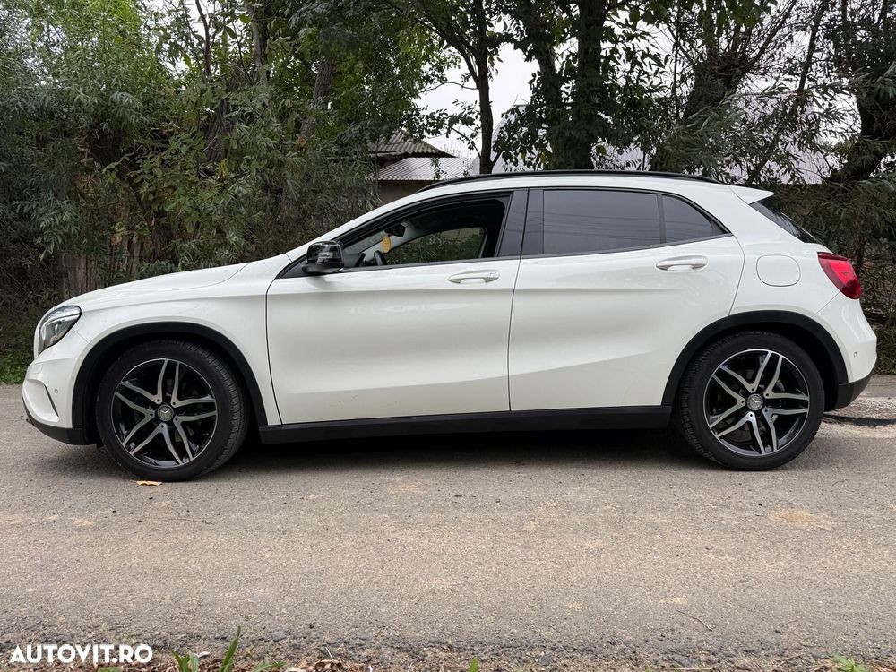 Mercedes-Benz GLA 220 d 7G-DCT Urban - 2