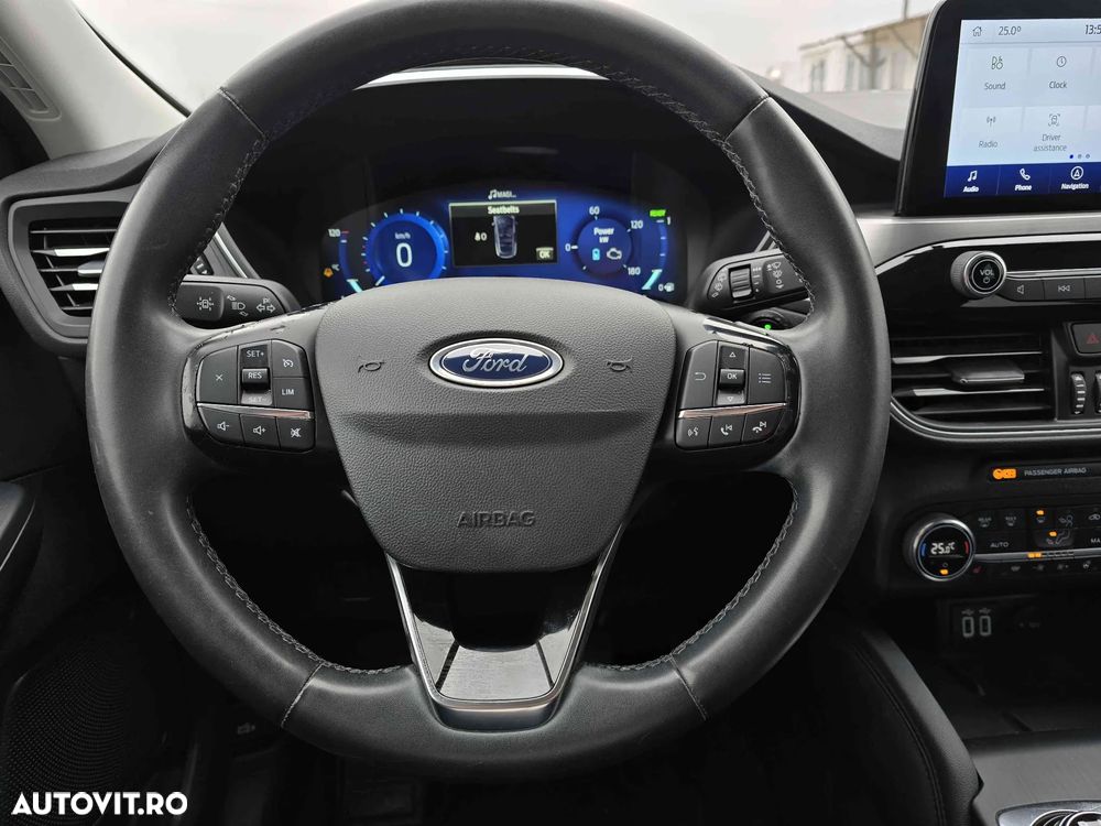 Ford Kuga - 12