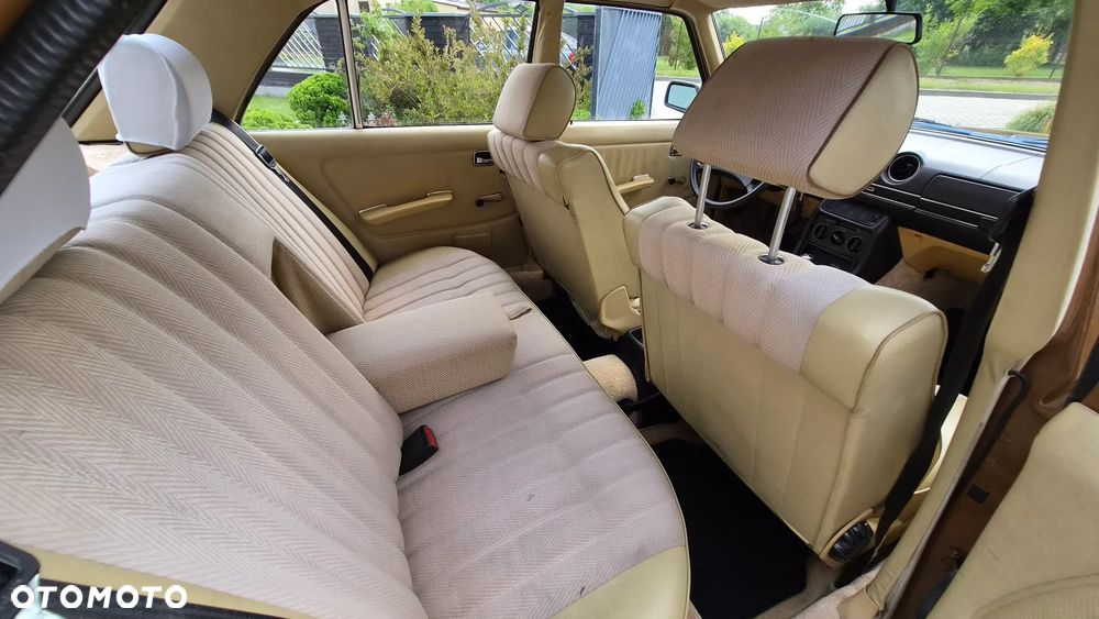 Mercedes-Benz W123 - 19