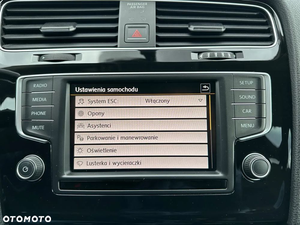 Volkswagen Golf VII 1.4 TSI BMT Highline - 34