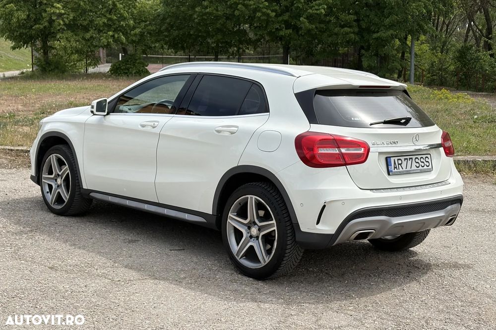 Mercedes-Benz GLA 200 7G-DCT AMG Line - 4