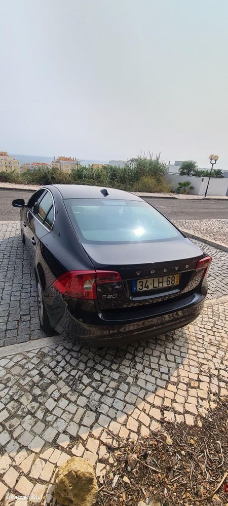 Volvo S60 2.0 D3 Momentum - 5
