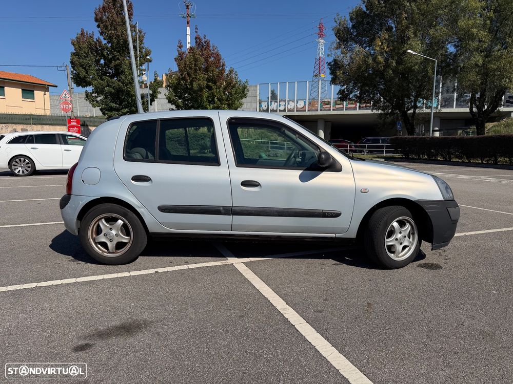 Renault Clio 1.2 16V Confort - 6