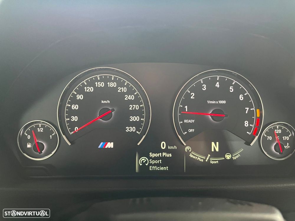 BMW M4 Auto - 41