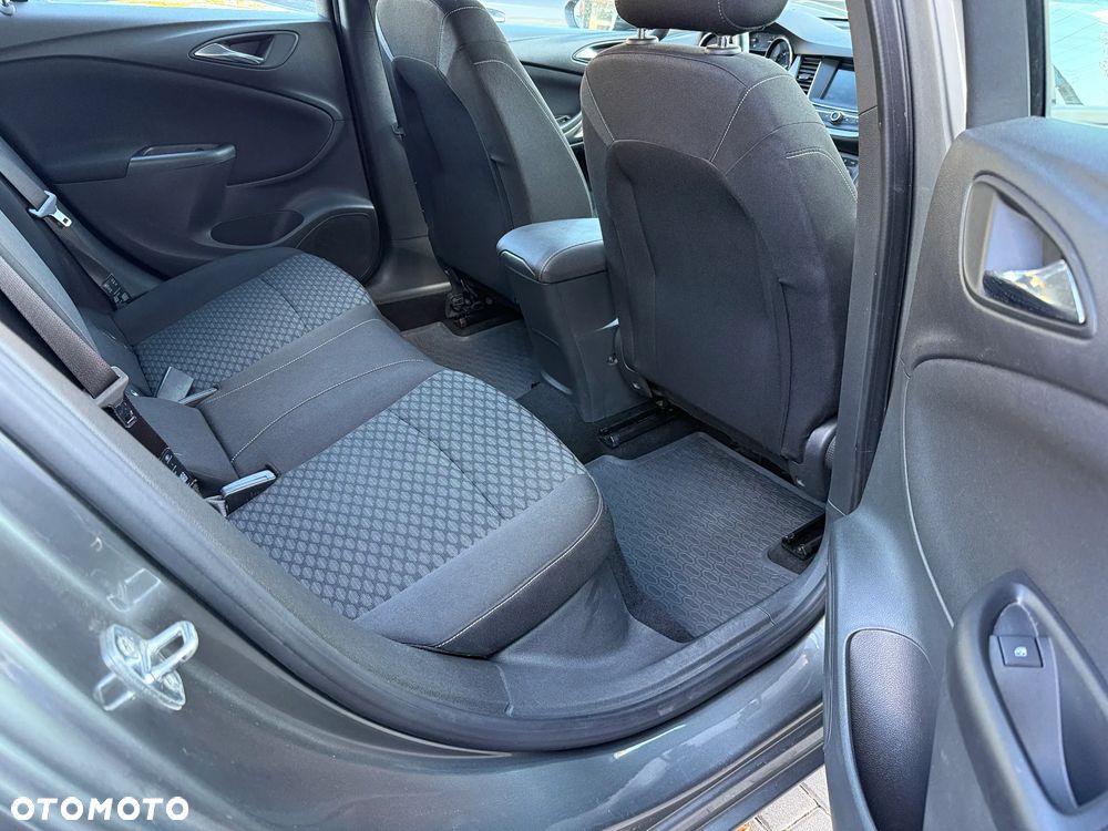 Opel Astra 1.4 T Dynamic - 18