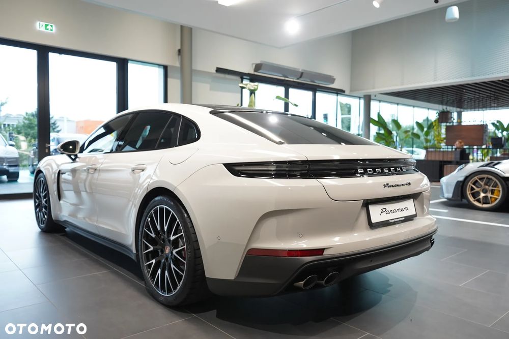 Porsche Panamera 4S E-Hybrid PHEV - 2