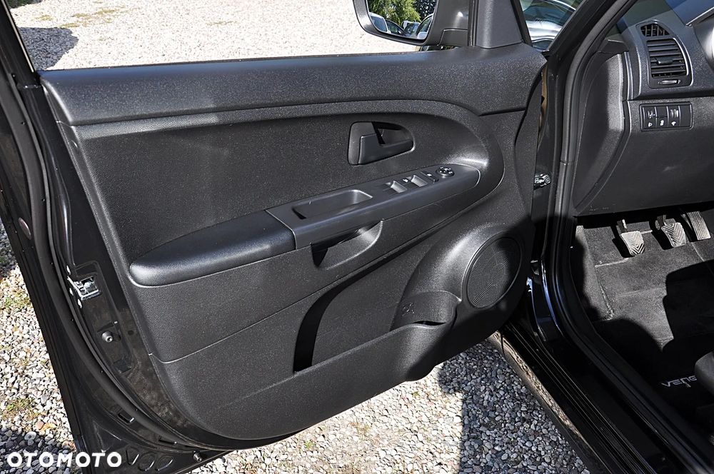 Kia Venga 1.6 CVVT Mind - 17