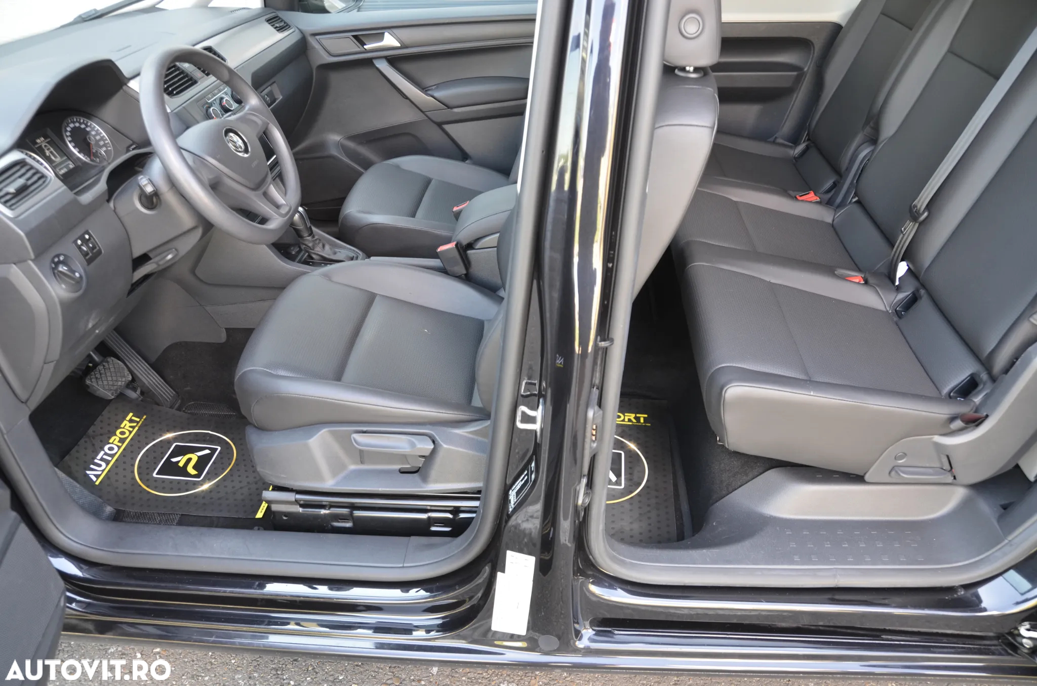 Volkswagen Caddy Maxi 2.0 TDI 90 kW DSG - 17