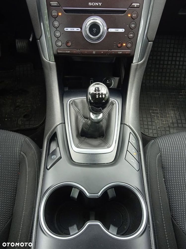 Ford Mondeo 2.0 EcoBlue Titanium - 28