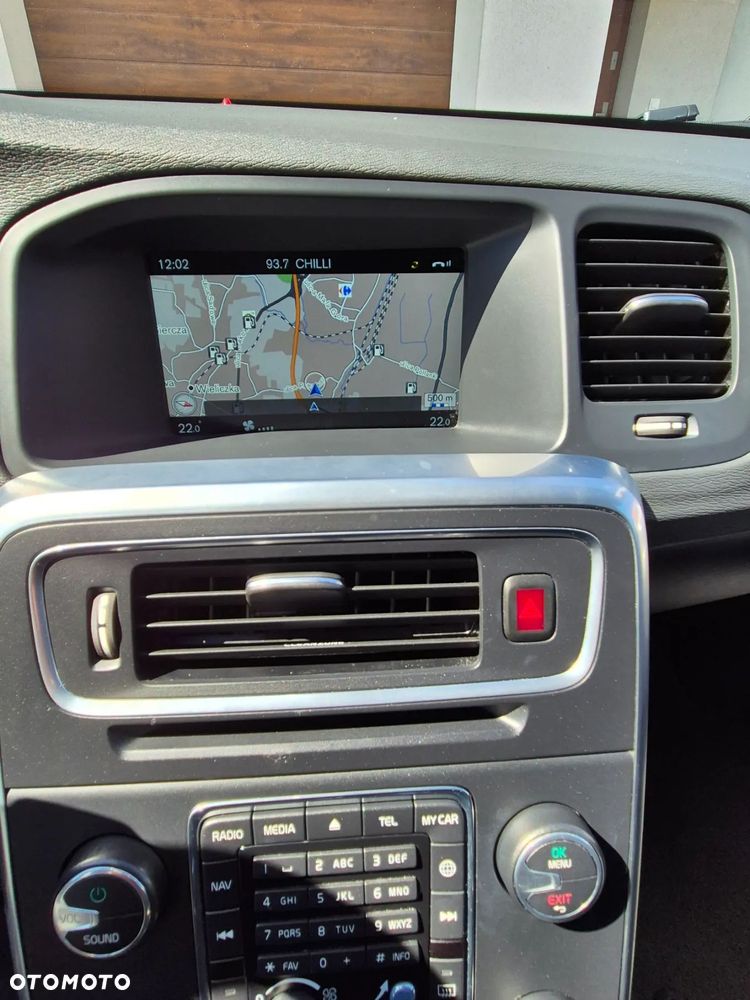 Volvo V60 Cross Country D3 Drive-E Momentum - 13