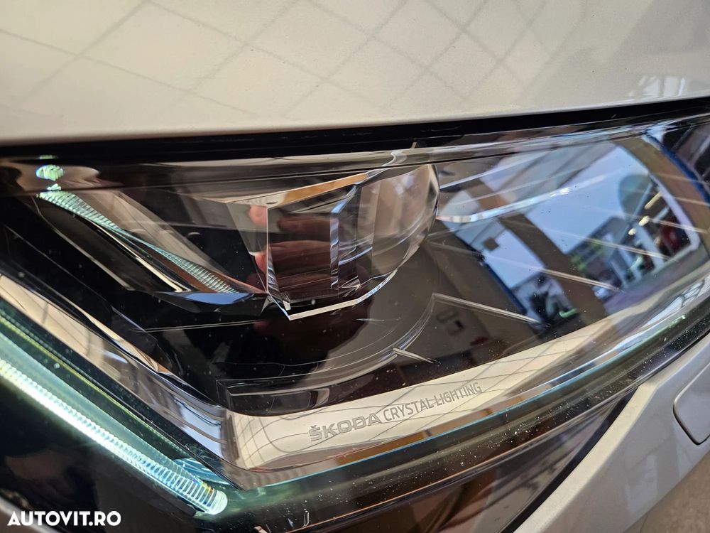 Skoda Superb 2.0 TDI DSG Ambition - 31